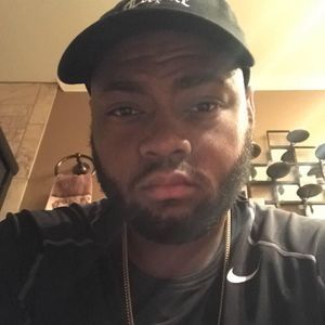 Meet your Posher, Damari